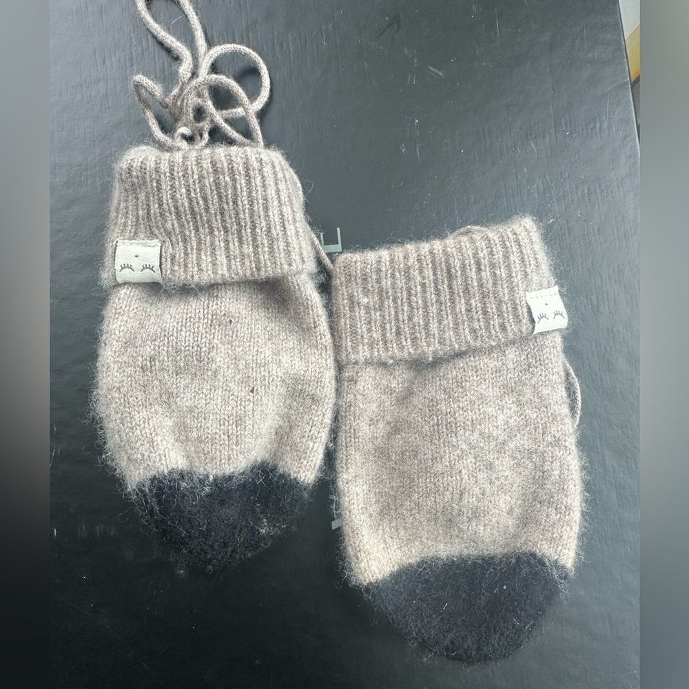 Boy/girl Livly cashmere mittens one size